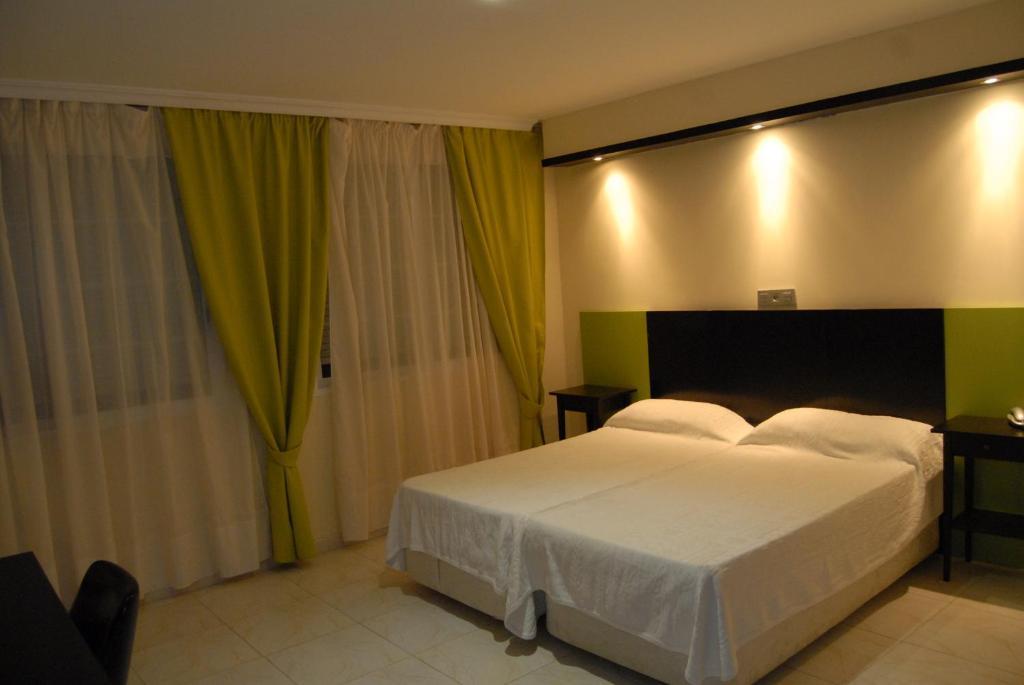 Hotel Miramar La Línea de la Concepción Dış mekan fotoğraf